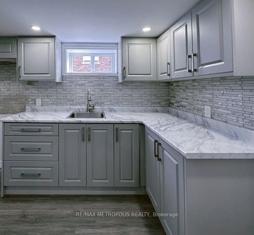 87 Cadillac Ave S, Oshawa, ON, L1H5Z3 | Card Image