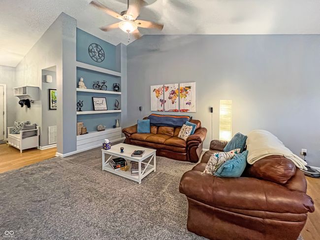2636 Bluewood Way, House other with 3 bedrooms, 2 bathrooms and null parking in Plainfield IN | Image 5