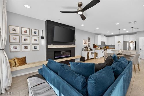 988 Via Panfilo Ave, Henderson, NV, 89011-0896 | Card Image