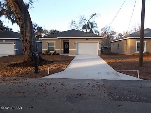 824 Valencia Ave, Daytona Beach, FL, 32114-5833 | Card Image