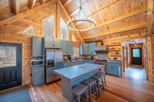6 Rose Brook Lane, House other with 4 bedrooms, 3 bathrooms and null parking in Wilmington VT | Image 4