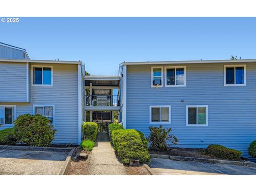 12602 Se 110th Ct, Clackamas, OR, 97015-7786 | Card Image