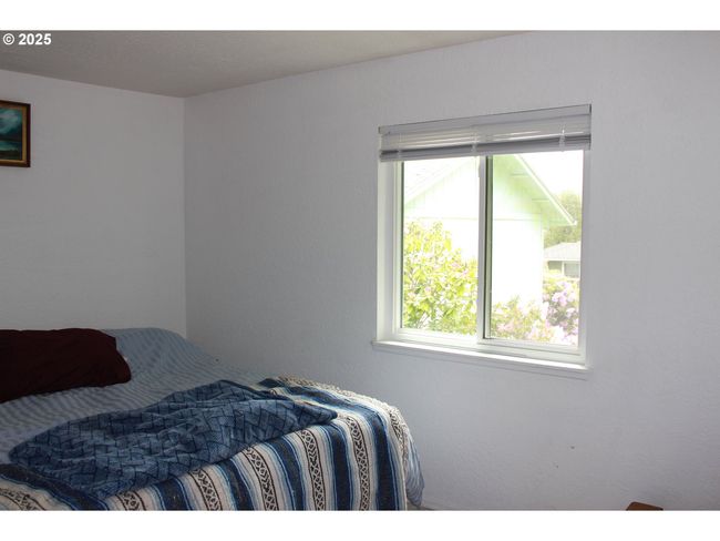 1783 View St, House attached with 3 bedrooms, 2 bathrooms and 2 parking in Myrtle Point OR | Image 28