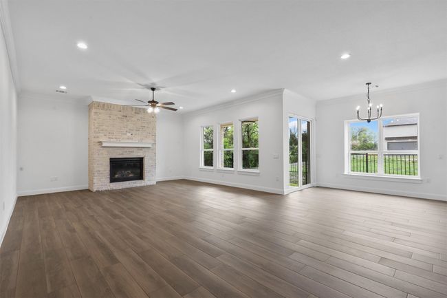 Family Room | Image 10