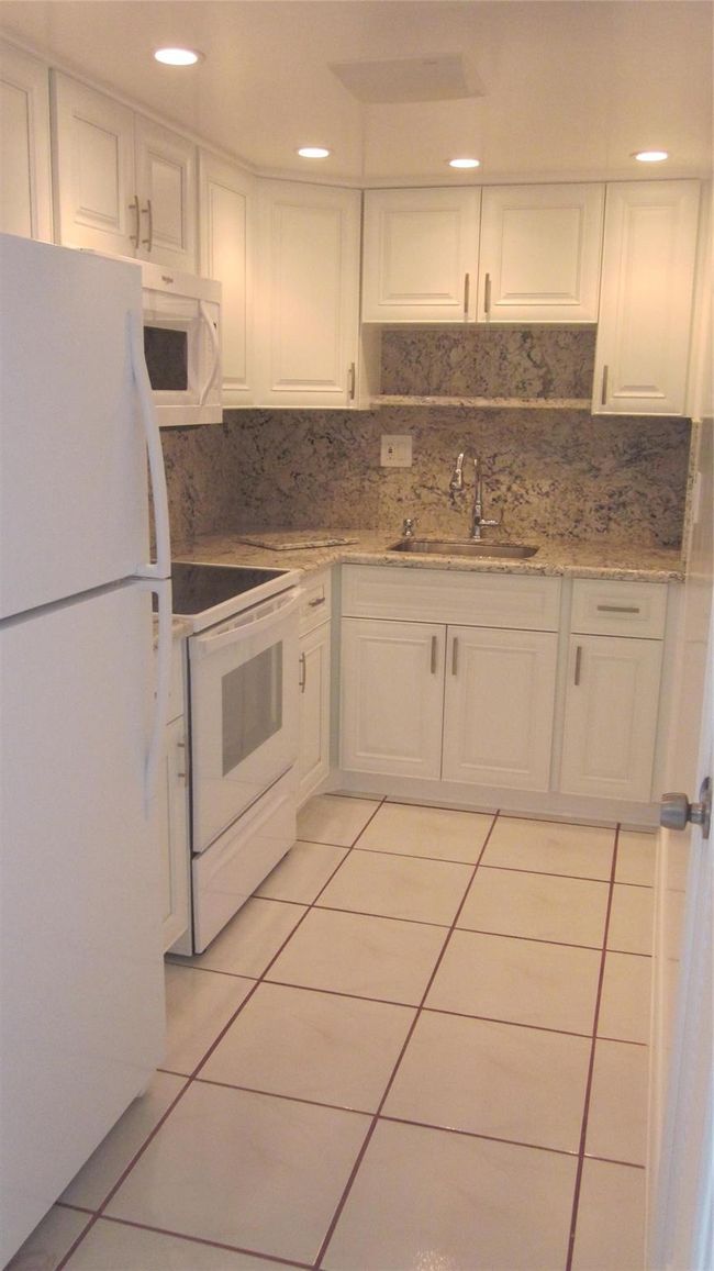 APT-104 - 720 Orton Ave, Condo with 1 bedrooms, 1 bathrooms and null parking in Fort Lauderdale FL | Image 11