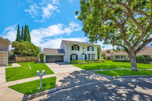 17552 Laurie Ln, Tustin, CA, 92780-1907 | Card Image