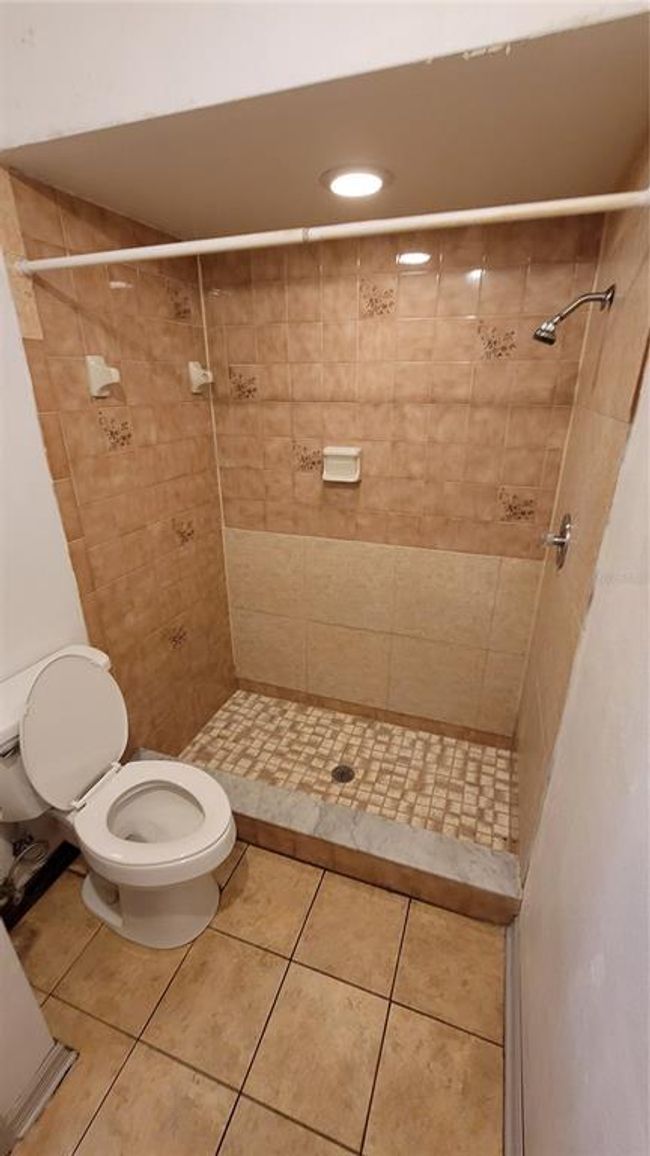 2212 Atrium Cir, House other with 3 bedrooms, 2 bathrooms and null parking in ORLANDO FL | Image 8