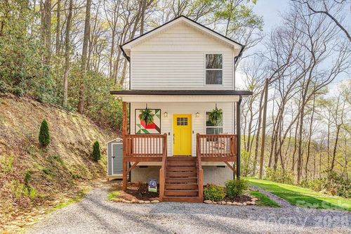 343 Garren Creek Rd, Fairview, NC, 28730-7606 | Card Image