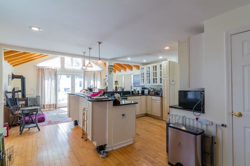 313-313 High, Newburyport, MA, 01950 | Card Image