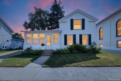 103 Washington St, Holly, MI, 48442-1660 | Card Image