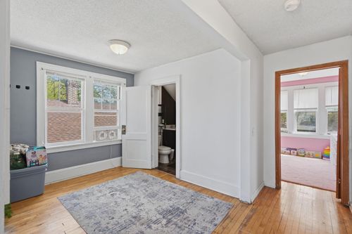 1105 Rose Ave E, Saint Paul, MN, 55106-2717 | Card Image