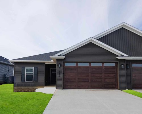 446 N 4th Ave, Eldridge, IA, 52748-1191 | Card Image