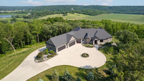 1500 Weatherhill Ridge Ct Sw, Rochester, MN, 55902-8832 | Card Image