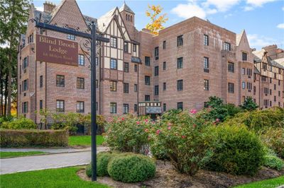 Blind Brook Lodge co-op building. | Image 2