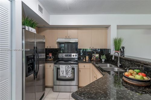 apt-102-4280 San Marino Blvd, West Palm Beach, FL, 33409-7714 | Card Image