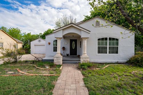 1004 N 7th Street, Ballinger, TX, 76821 | Card Image