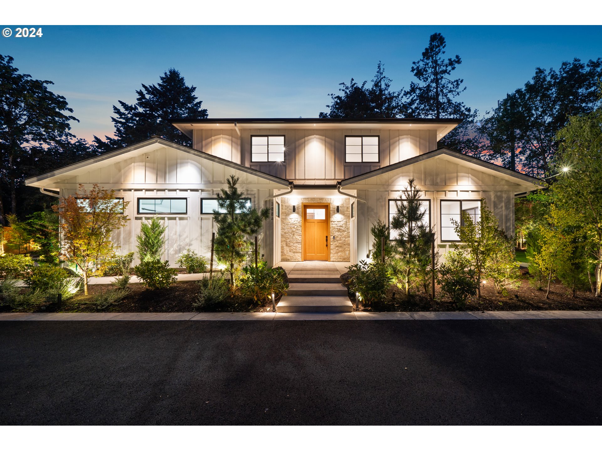 Lake Grove Ave, Lake Oswego, OR 97035