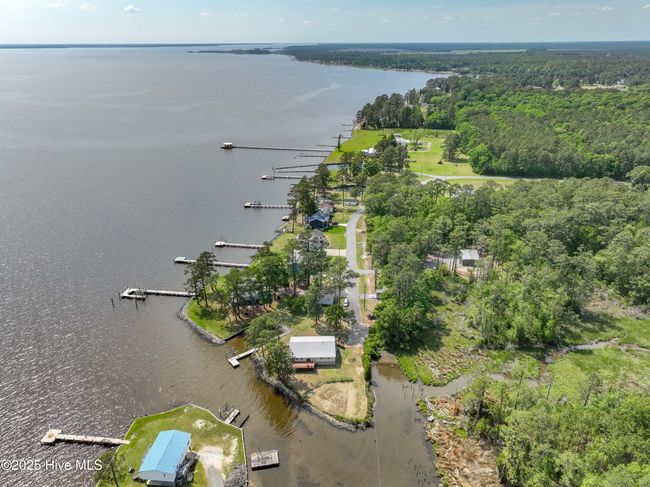 966 W Island View Rd, House other with 3 bedrooms, 2 bathrooms and null parking in Bath NC | Image 12