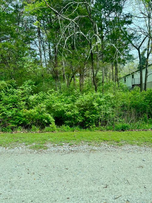 4041 Red Oak Rd, Merriam Woods Village, MO, 65740-9588 | Card Image