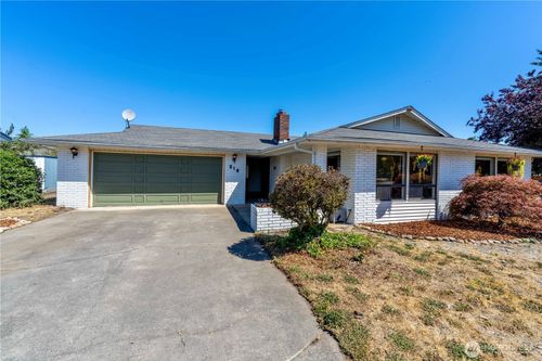 518 E Willow St, Sequim, WA, 98382-3156 | Card Image
