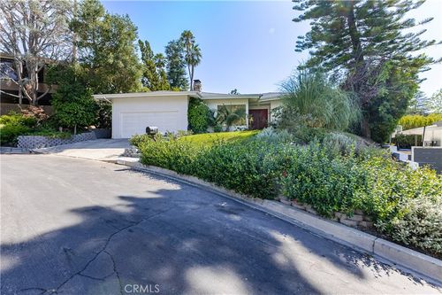 11500 Dona Cecilia Dr, Studio City, CA, 91604-4236 | Card Image