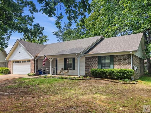 7 Westpoint St, Wake Village, TX, 75501-5879 | Card Image