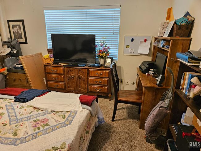 5708 Cypress Point Dr, Condo with 2 bedrooms, 1 bathrooms and null parking in Bakersfield CA | Image 18