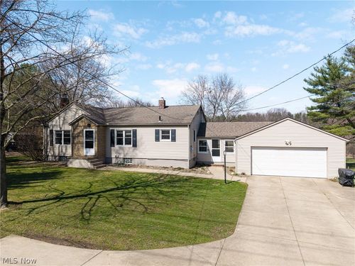 2427 Wadsworth Rd, Norton, OH, 44203-5313 | Card Image