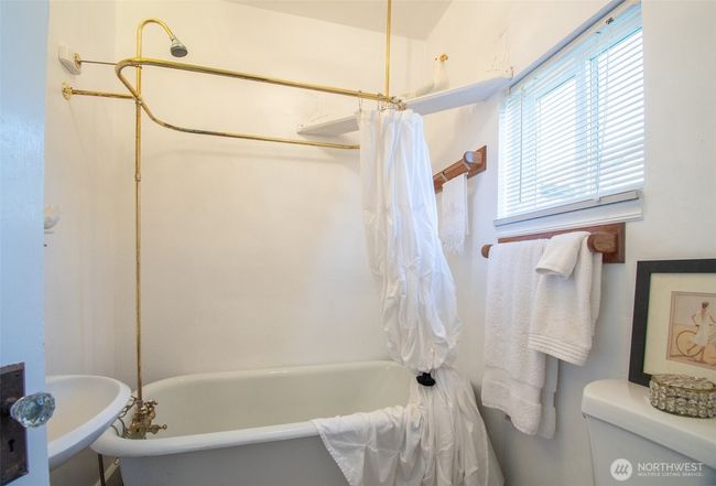 Full bath on main floor | Image 30