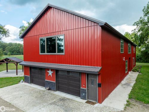 3495 Thrush Ave, Plymouth, IA, 50464-7504 | Card Image