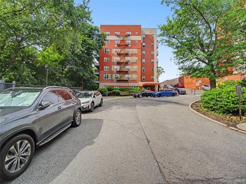 551-11 Balint Dr, Yonkers, NY, 10710-3930 | Card Image