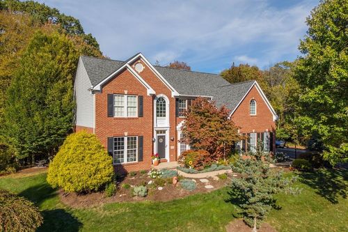108 Creekwood Dr, Venetia, PA, 15367-2353 | Card Image
