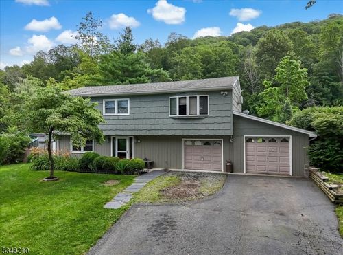 49 Edison Ave, Ogdensburg, NJ, 07439-1244 | Card Image