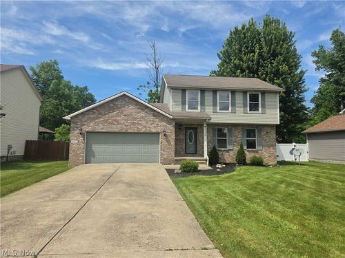 4852 Shadow Oak Drive, Youngstown, OH, 44515 | Card Image