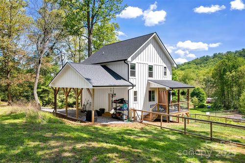 39 W Holly Ridge Dr, Old Fort, NC, 28762-7657 | Card Image