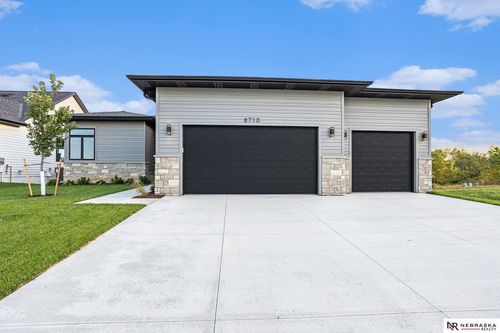 8710 Dragonfly Ln, Lincoln, NE, 68526-1770 | Card Image