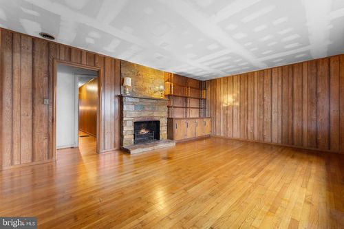 934 N East Street Ext, CULPEPER, VA, 22701-2236 | Card Image