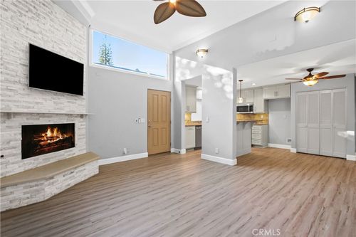 a-1122 W 10th St, San Pedro, CA, 90731 | Card Image