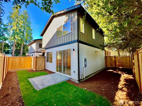 b-9019 Dibble Ave Nw, Seattle, WA, 98117-3208 | Card Image