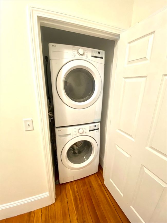 APT-3 - 866 Huntington Ave, House attached with 5 bedrooms, 2 bathrooms and null parking in Boston MA | Image 9