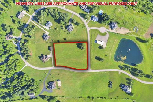 5996 Windy Hills Cir, Lancaster, OH, 43130-7743 | Card Image