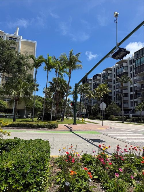 111-200 Galen Dr, Key Biscayne, FL, 33149 | Card Image