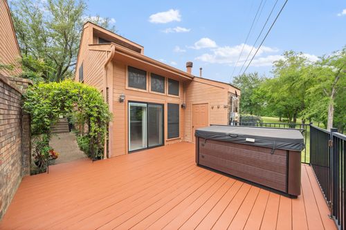 16 Village Green Ct, Denison, TX, 75020-3941 | Card Image