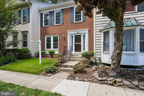 10628 Alison Dr, BURKE, VA, 22015-2240 | Card Image