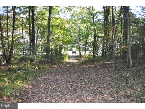 2505 W End Ave, POTTSVILLE, PA, 17901 | Card Image