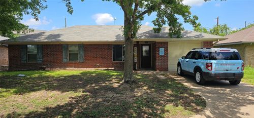 605 Cates Dr, Kaufman, TX, 75142-3742 | Card Image