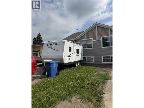 8713 78a St, Fort St John, BC, V1J3B3 | Card Image