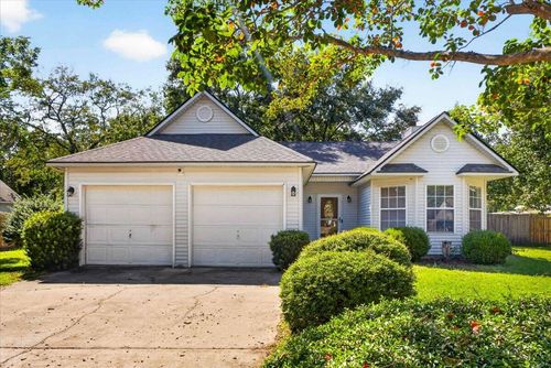 105 Blackwalnut Dr, Summerville, SC, 29486-1878 | Card Image