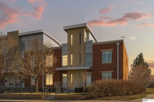 723 Riverfront Dr, Omaha, NE, 68102-4206 | Card Image