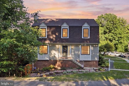 7660 Southern Oak Dr, SPRINGFIELD, VA, 22153-3581 | Card Image